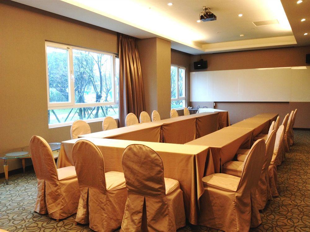 Sheraton Taoyuan Hotel Extérieur photo